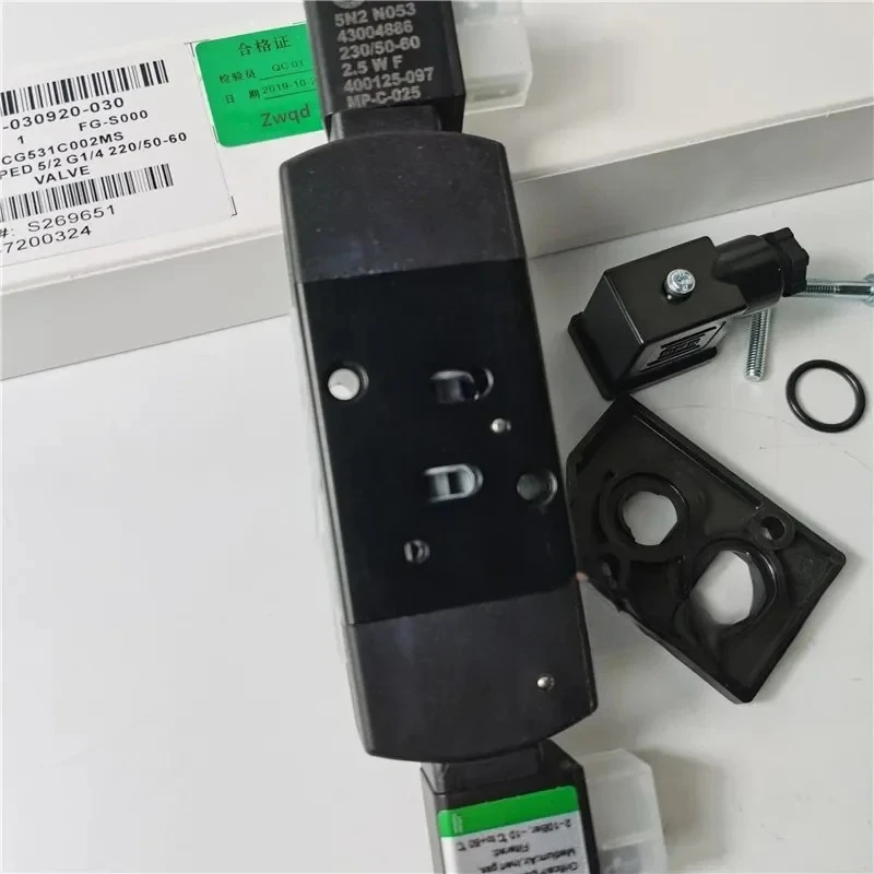 Solenoid Valve G531C002MS Double Electronic Control SCG531C002MS DC24V Directional Valve