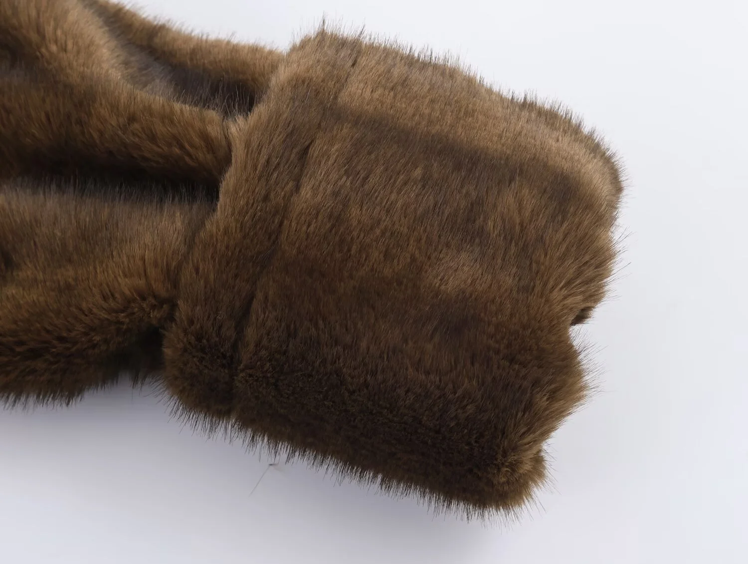 2022 Winter Nieuwe Damesmode Zachte Casual Flanel-Effect Jas met Zachte Bontachtige Stof in Korte Stijl