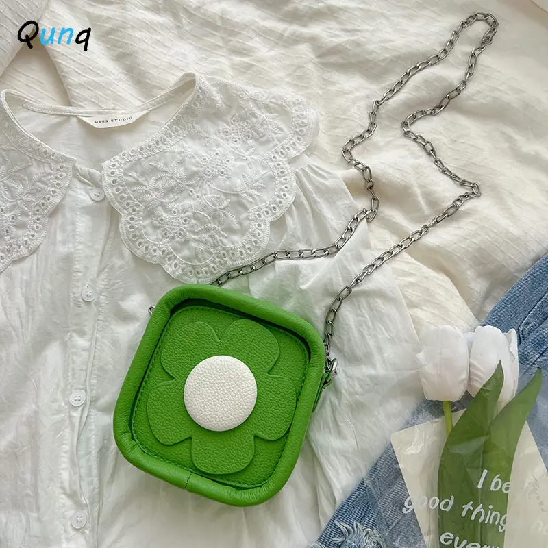 Qunq-uma bolsa de ombro para meninas, bolsas casuais para crianças, resistente ao desgaste, mini flores sólidas e lindas, corrente quadrada, moda verão, nova, 2023