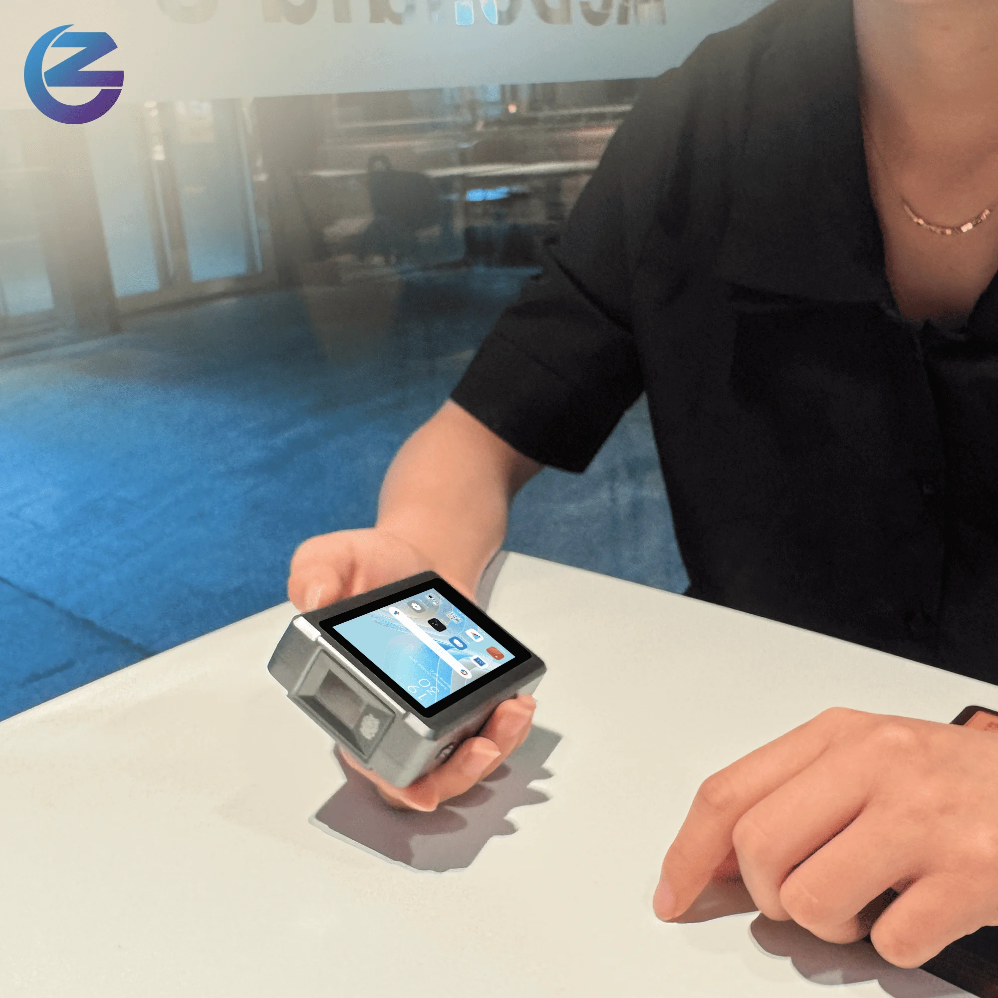 Handheld Android POS Z81 with 4G WiFi Touchscreen for Food Truck Kiosk Inventory and Mobile Sales