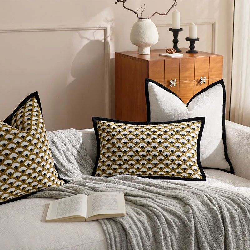 French Vintage Yellow Shell Pattern Throw Pillow Cover Decorative for Sofa Chenille High End Cushion Cover 45x45cm