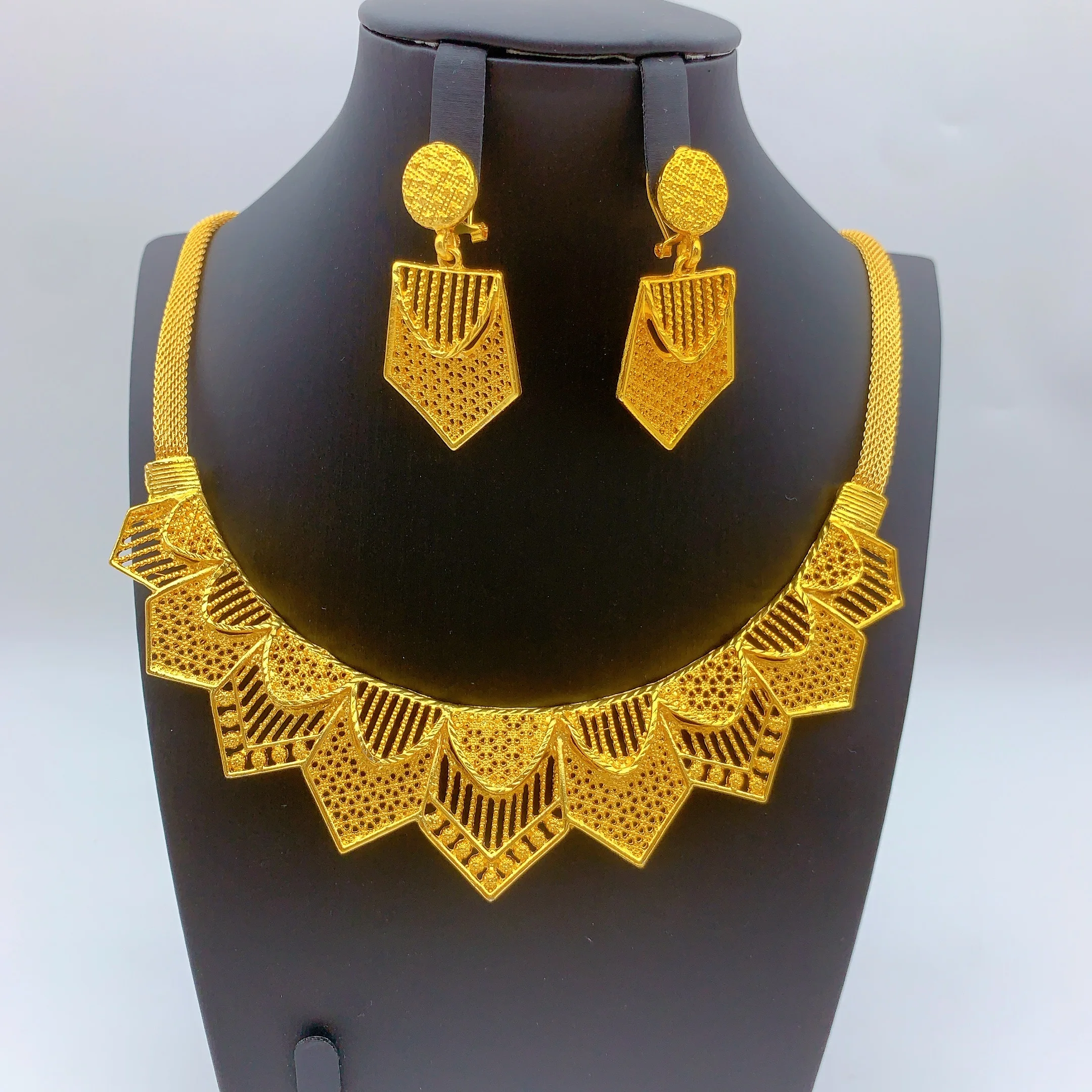 Brazilian 24k Gold Plated Jewelry Set For Women Wedding Necklace Earrings Pendant Dubai Nigerian African Jewellery Bridal Sets