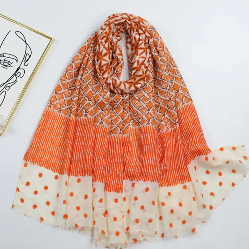 Bufanda de seda con estampado de copos de nieve en vivo, bufanda larga de algodón satinado, protector solar Trav para primavera y otoño, venta de fábrica