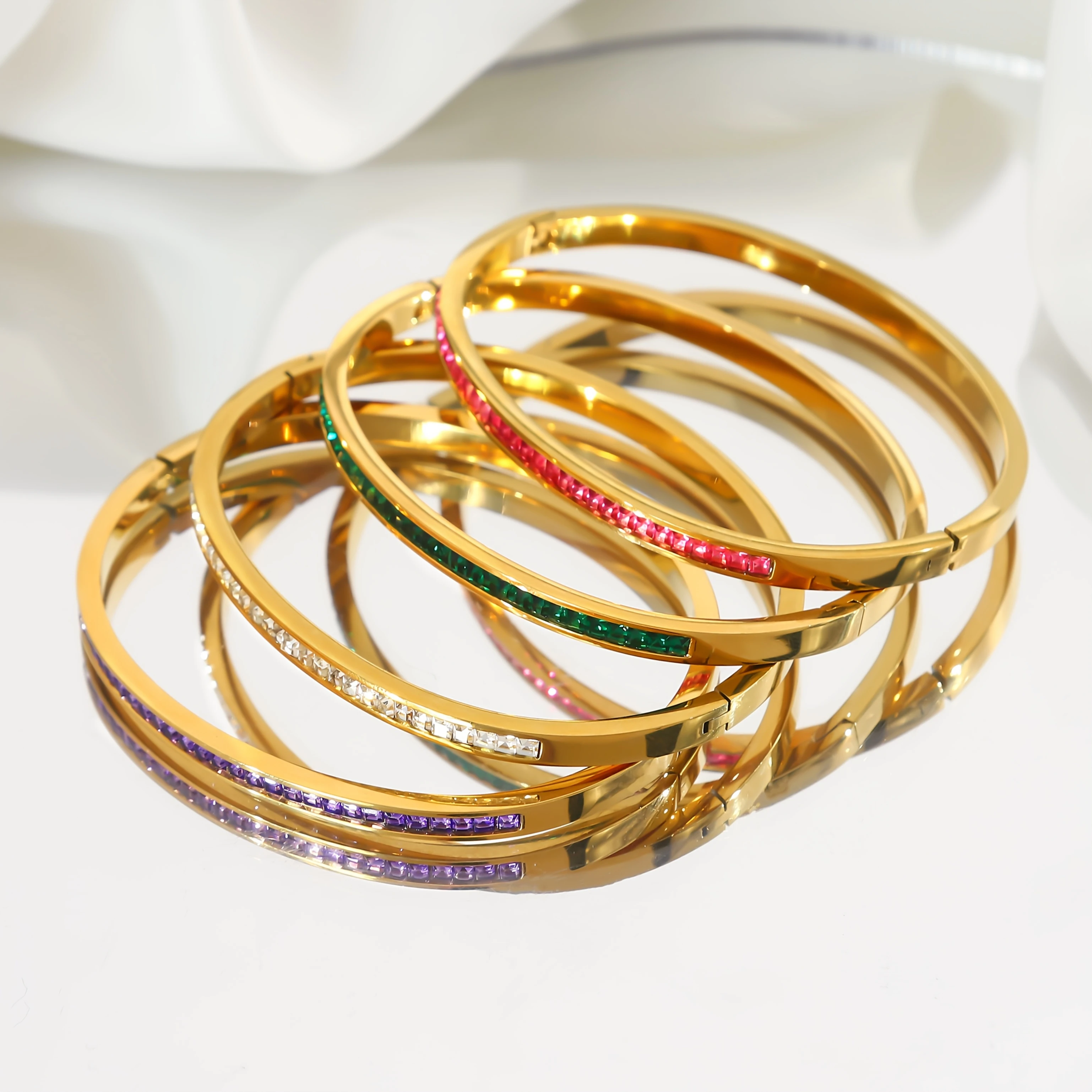 Random Stainless Steel Bracelet, 2 Pieces, Single Row of Sparkling Diamonds, Ideal Gift for Family and Friends