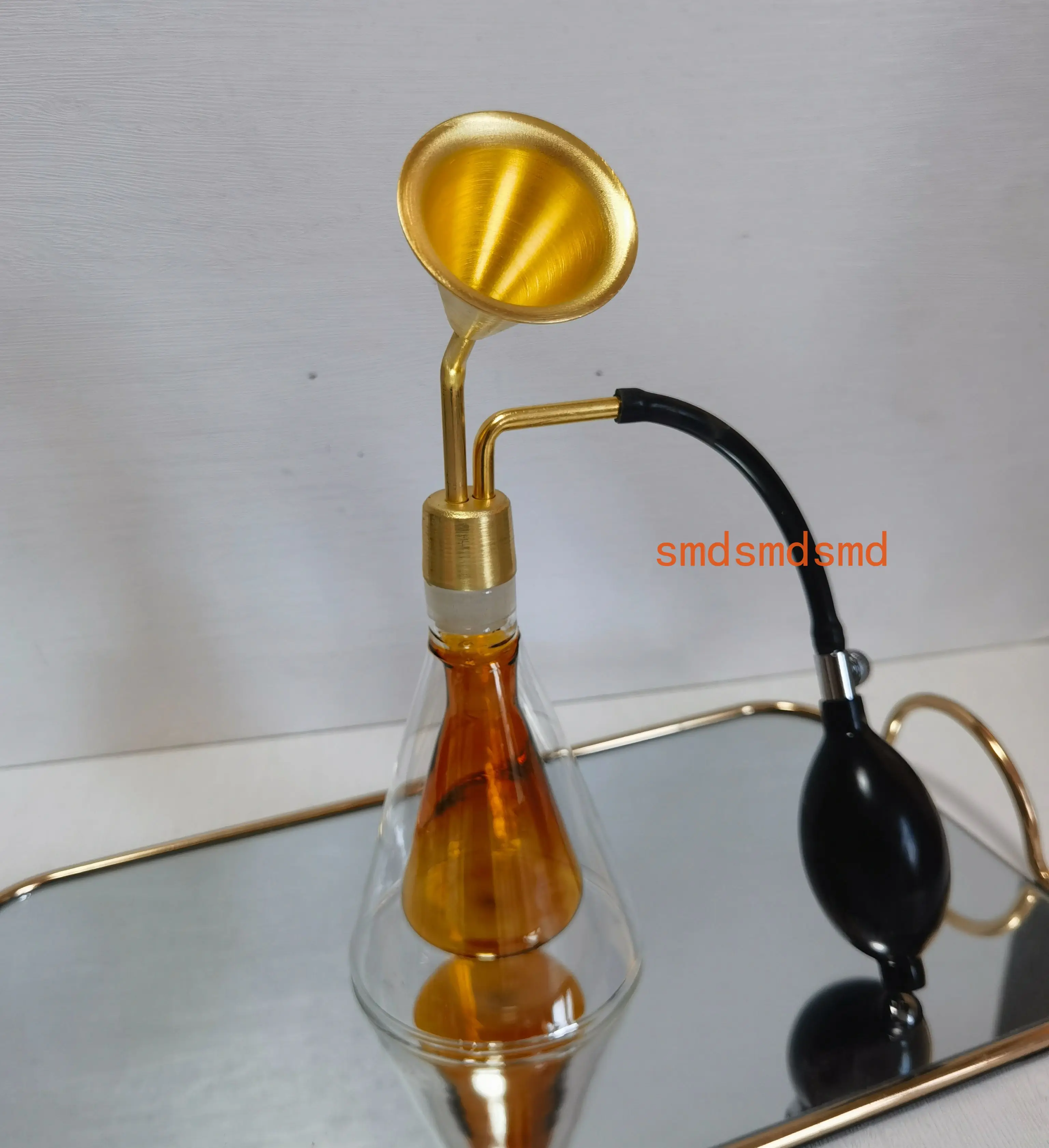 Suitable for glass creative custom scent bottle SPA spa brass scent instrument Baijiu essential oil perfume scent coffee beans