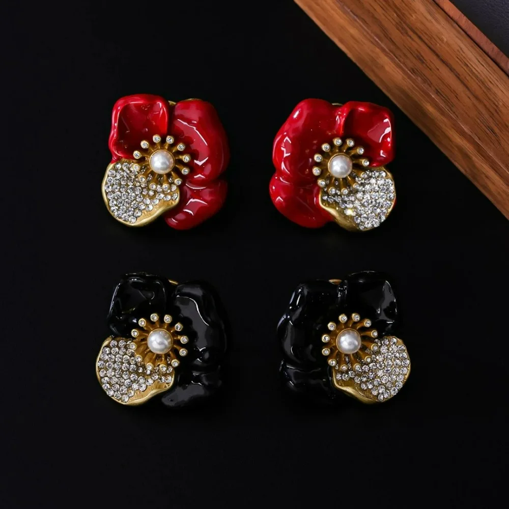

Boho Style Medieval Retro Small Enamel Flower Earrings, High-end Light Luxury Vintage Full Rhinestone Paved Petals Pearl Earring