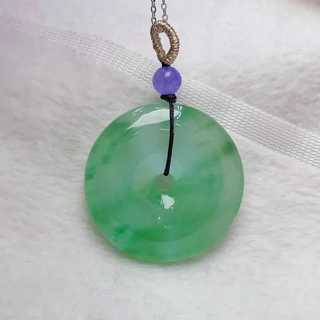 

Jadeite high ice floating green safety buckle ice type safety buckle high ice jadeite pendant genuine 100 new genuine gifts