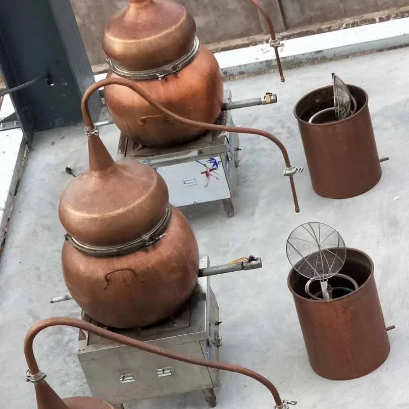 

Hot Sales2024 High Quality Micro Simple Distillation Equipment Family Beer Brewery System