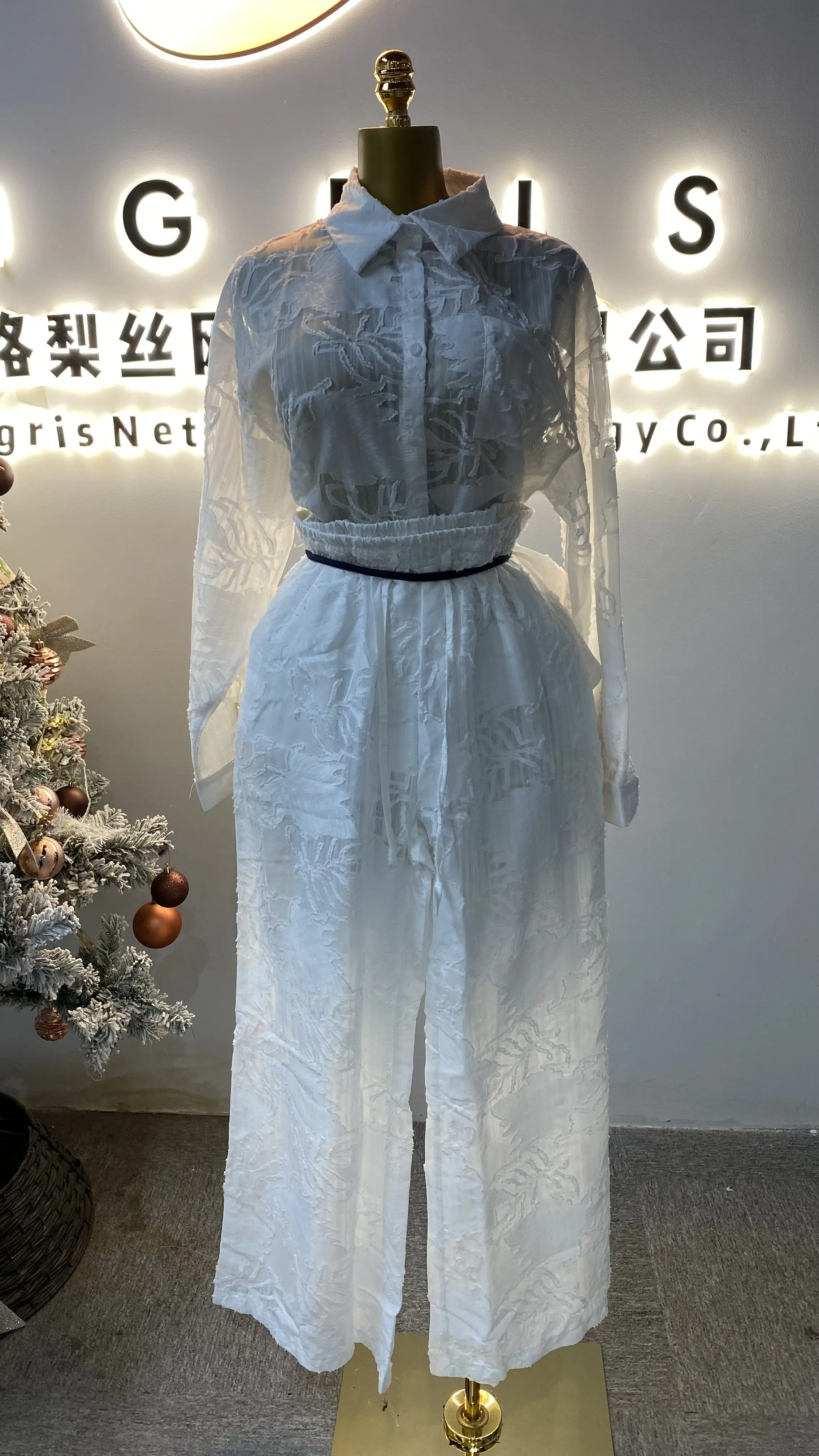 

Summer Sweetheart Shirt with Sheer Ruffled Collar and Patch Pockets: A Fairy-like Essential Beauty Matching Set-GZXX099