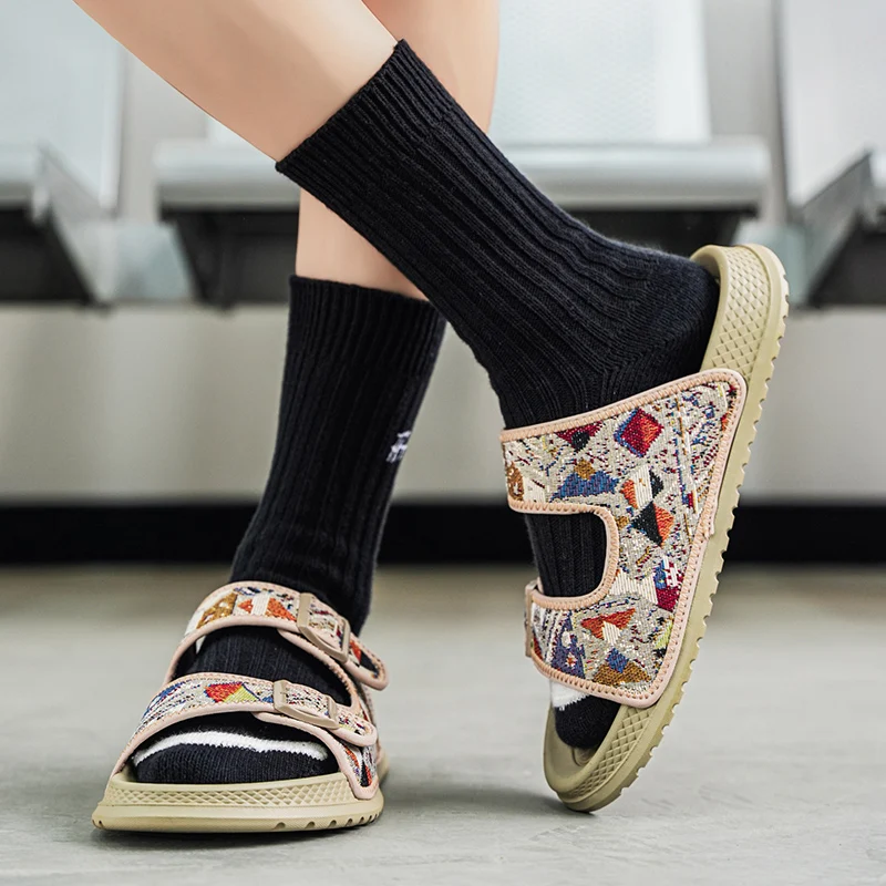 

슬리퍼 남성 Men's Breathable Summer Outdoor Slippers Fashion 2026 Anti Slip Anti Odor Soft Bottom Wear-resistant Zapatos De Hombre