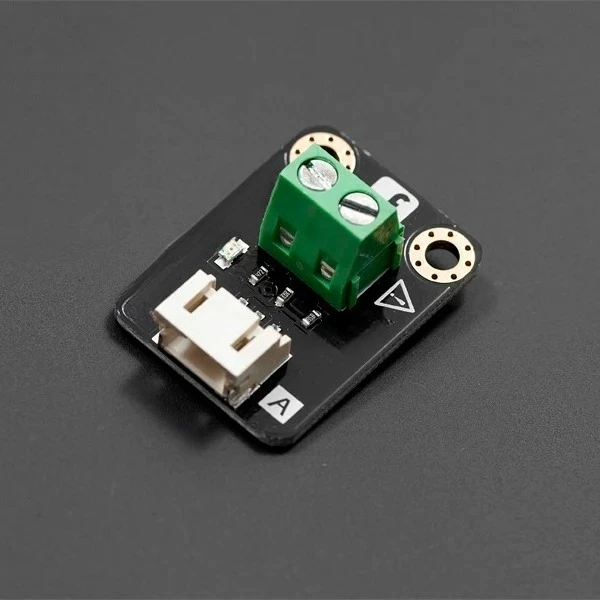 

Analog voltage detection module for voltage detection compatible
