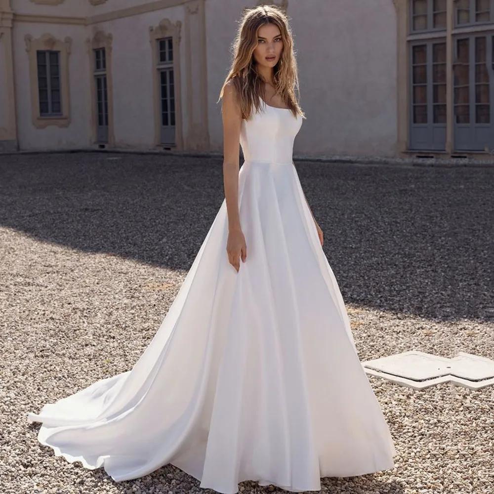 Eleganti abiti da sposa in raso 2023 collo quadrato una linea abiti da sposa Backless personalizza per misurare l'abito elegante Mariee semplice