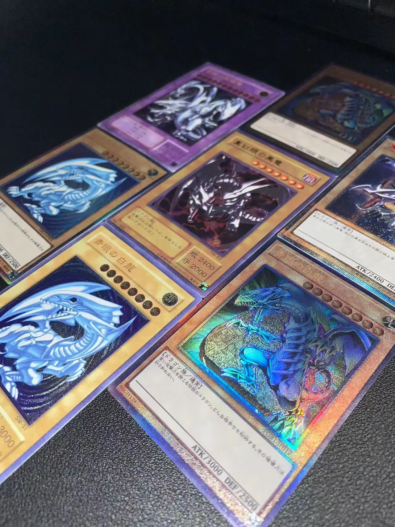 Yu-Gi-Oh Blue-Eyes White Dragon/Red-Eyes Black Dragon Children\'s anime cartoon game card toys collection gift(Not Original)