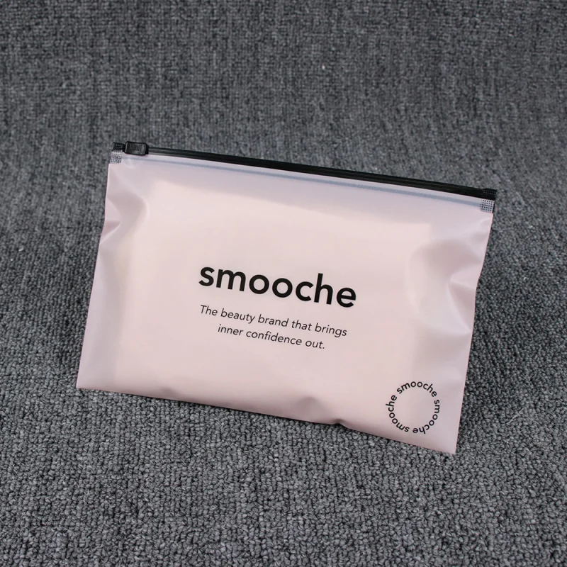 2025customized.Custom Matte Pink Resealable Clothing Packaging Bag Garment-shirts Packing Zipper Bags with P