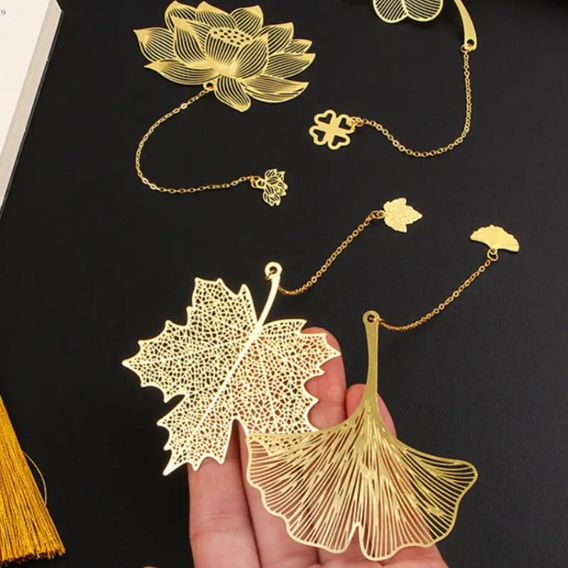 1 個中国風文具レトロ金属ブックマーク中空イチョウの葉カエデの葉蓮の葉脈ブックマークギフト
