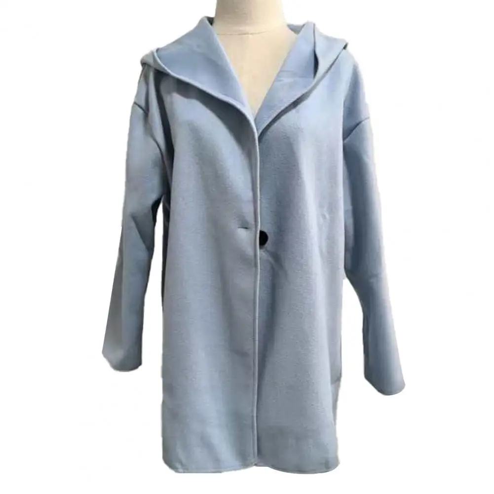 

Повседневная женская куртка. Стильный женский шерстяной плащ с капюшоном. Однобортное пальто в горошек на осень. Повседневное женское пальто.