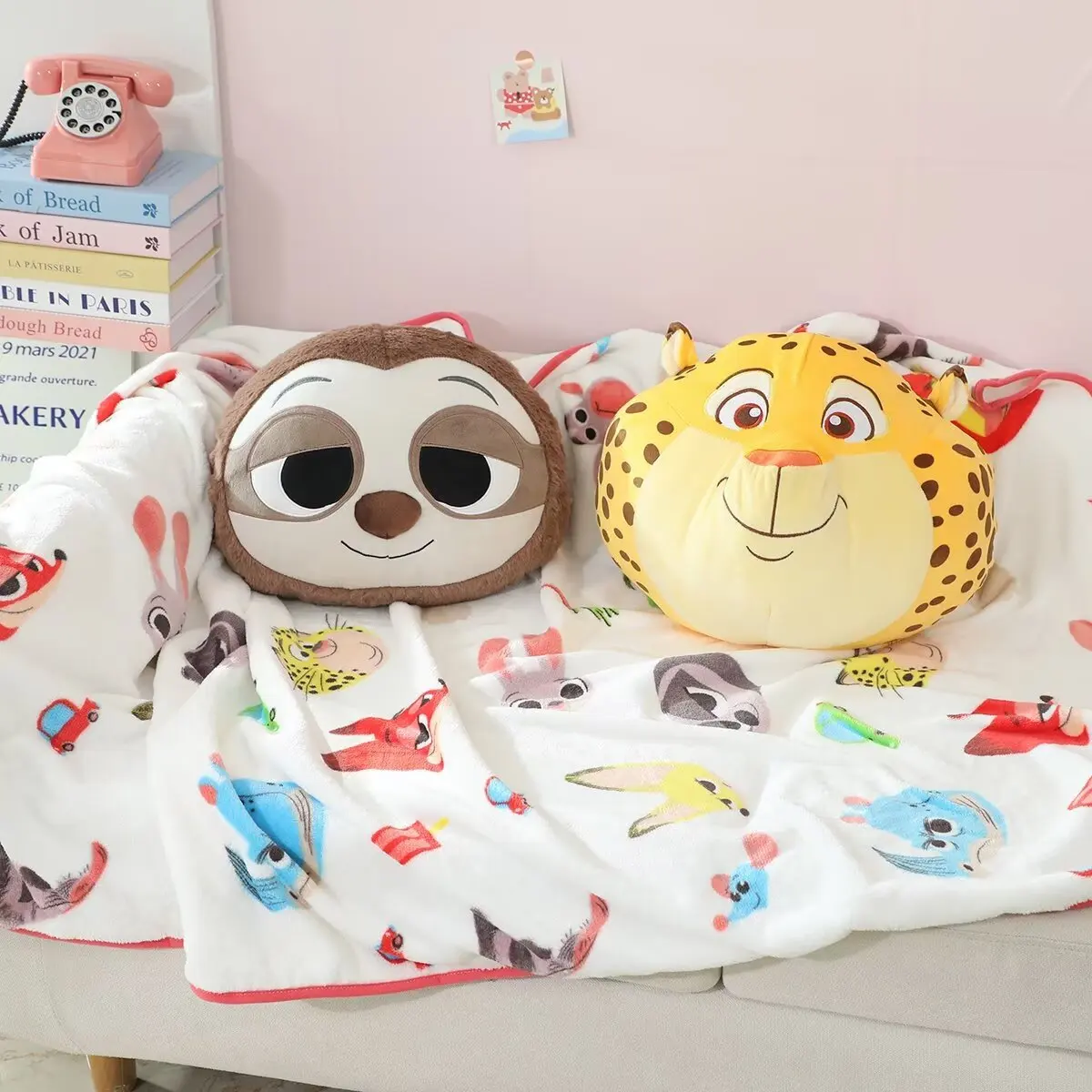 ผ้าห่มหมอนอิงซูโทเปีย 1.5 เมตร นุ่มสบาย ใช้เป็นเบาะรองหลัง ลายฟ็อกซ์ นิค จูดี้ แรบบิท เลอพาร์ด เหมาะสำหรับใช้ในออฟฟิศ งีบหลับ ของเล่น ของขวัญ