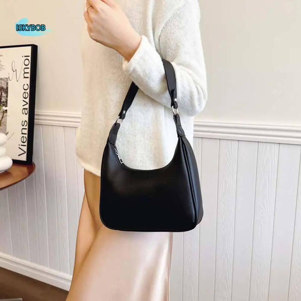 Classic Wide Strap PU Hobo Bag White Solid Color French Underarm Bag Anti-Splash Black Texture Handbag Shopping