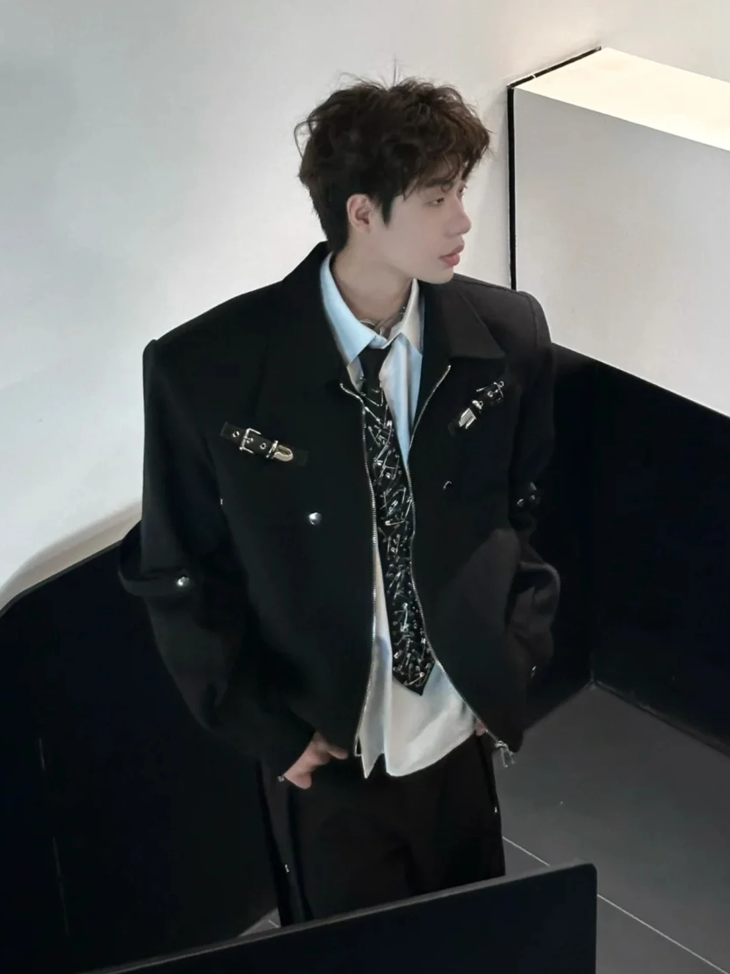 

Мужская рабочая куртка с металлическим декоративным элементом, повседневная, на молнии, с длинными рукавами, модная, для велоспорта