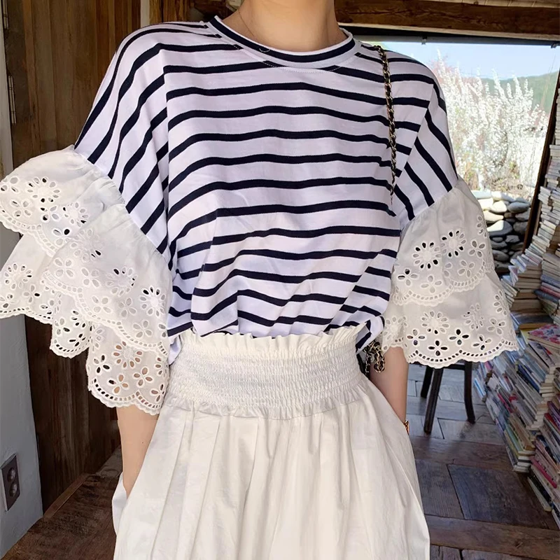 Women Hook Flower Hollow Splice T-shirt Striped Contrast Color O-neck Tees Top 2023 Summer New Tide Loose T Shirt