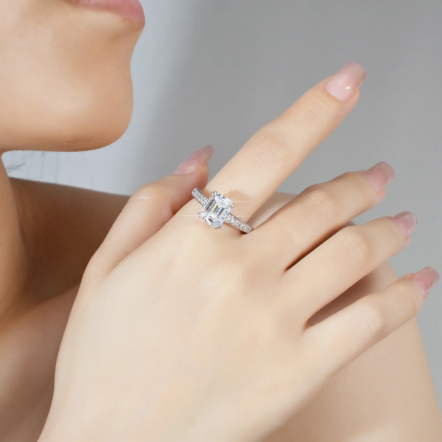 

Женское платиновое кольцо из 18-каратного золота с муассанитом PT950 и прямоугольным прямоугольным кольцом Зума специальной формы