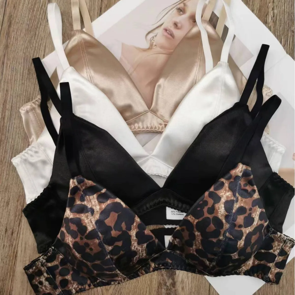 

Women Seamless Satin Lingerie Set Sexy Bra and Panties No Underwire Padded Triangle Cup Push Up Bralette Intimates