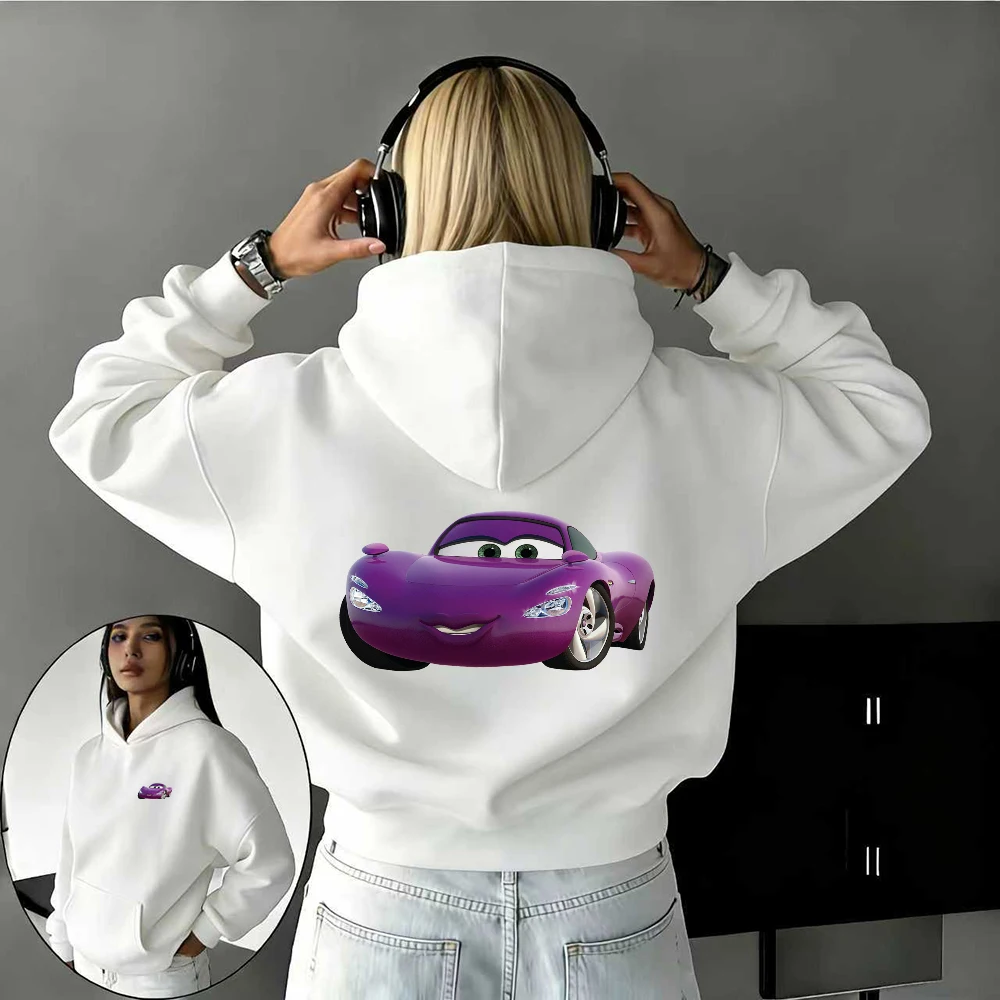 

Классический персонаж «Холли» из осенних и зимних автомобилей Диснея — это теплая уличная толстовка с принтом из 100% чистого хлопка для женщин.