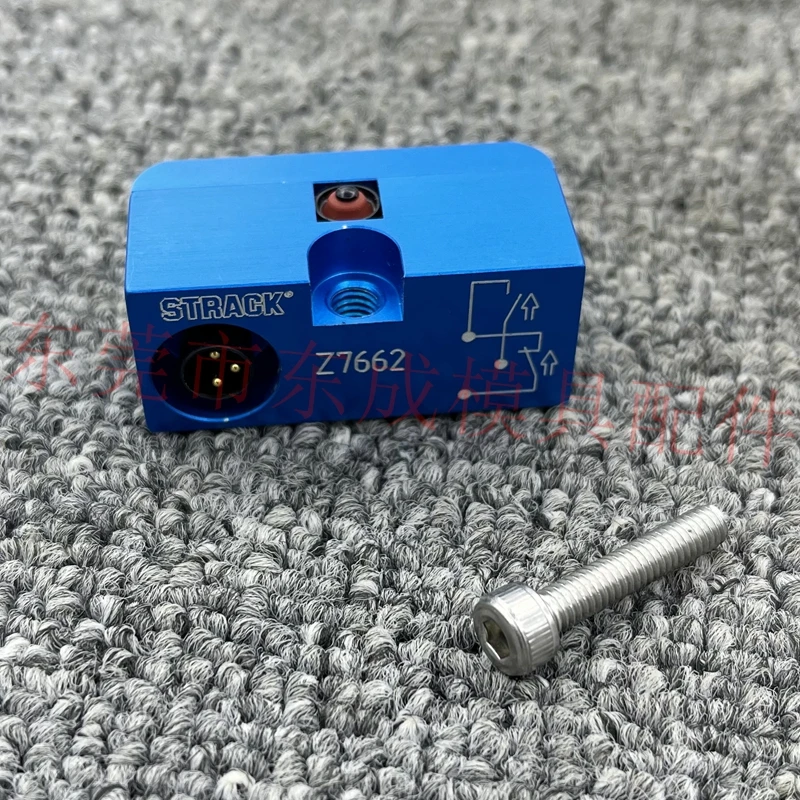 Supply German limit switch Z7662 mold travel switch micro-motion induction wire electronic switch