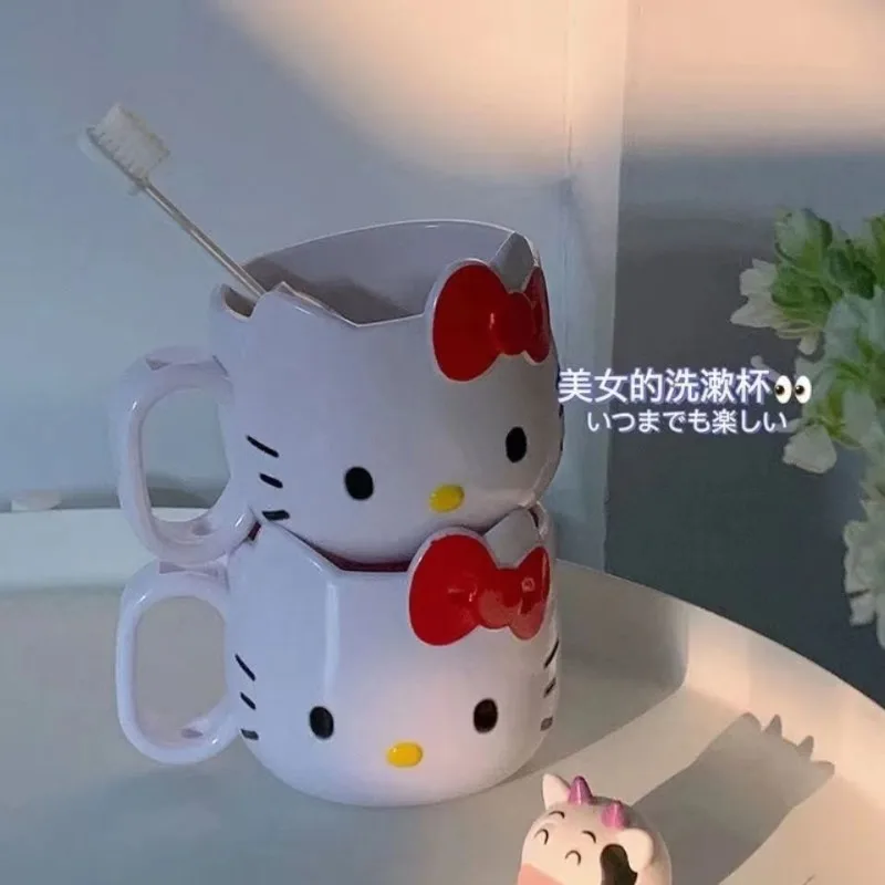 

Hello Kitty water bottle cartoon anime women products dormitory decoration mouthwash cup desktop decoration girl gift wholesale