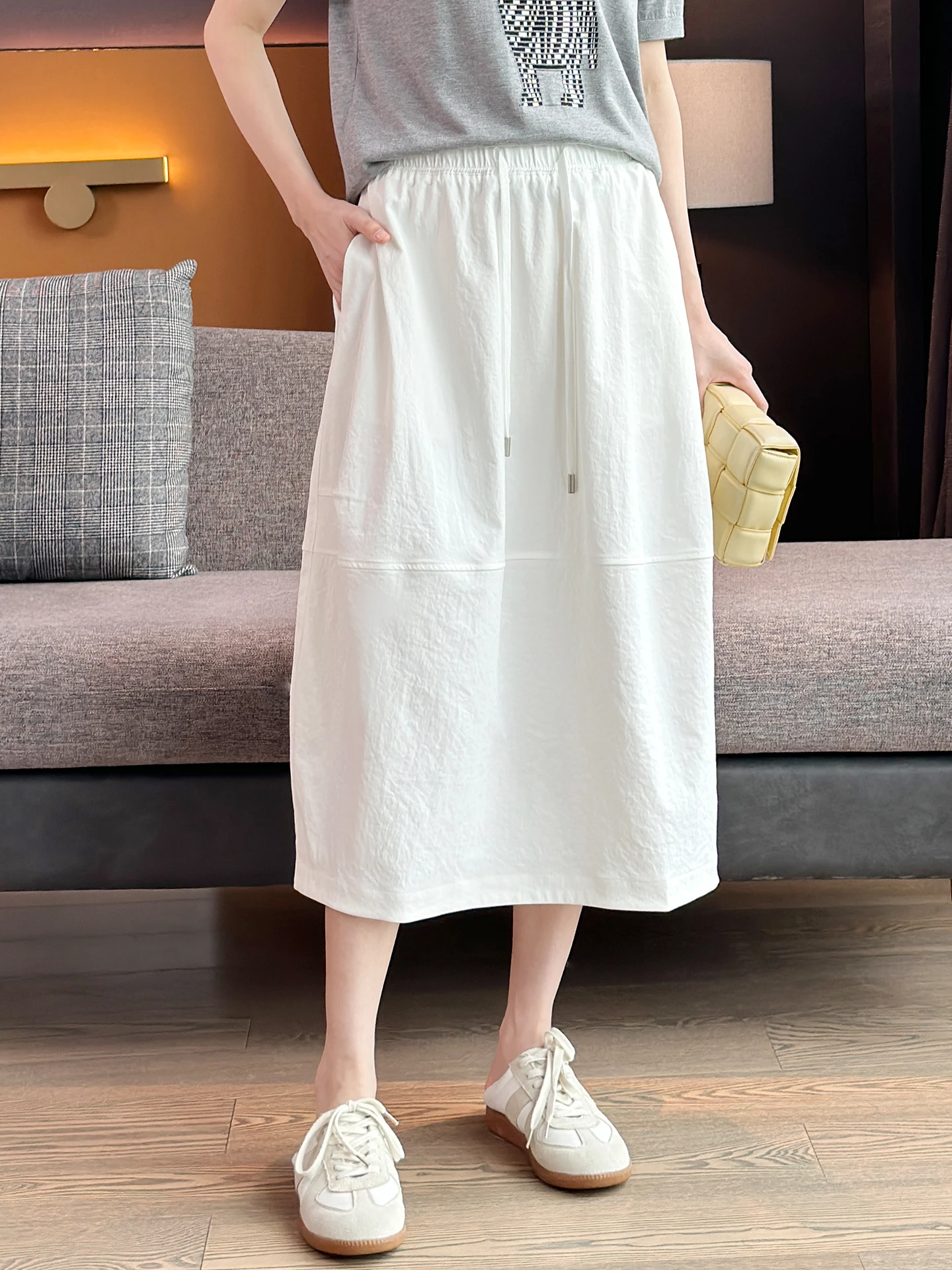 

Юбка ZuoZuoJia с высокой талией, плиссированная, драпированная, с белым цветочным принтом, для коррекции фигуры, повседневная, приятная к телу, дышащая, из полиэстера.