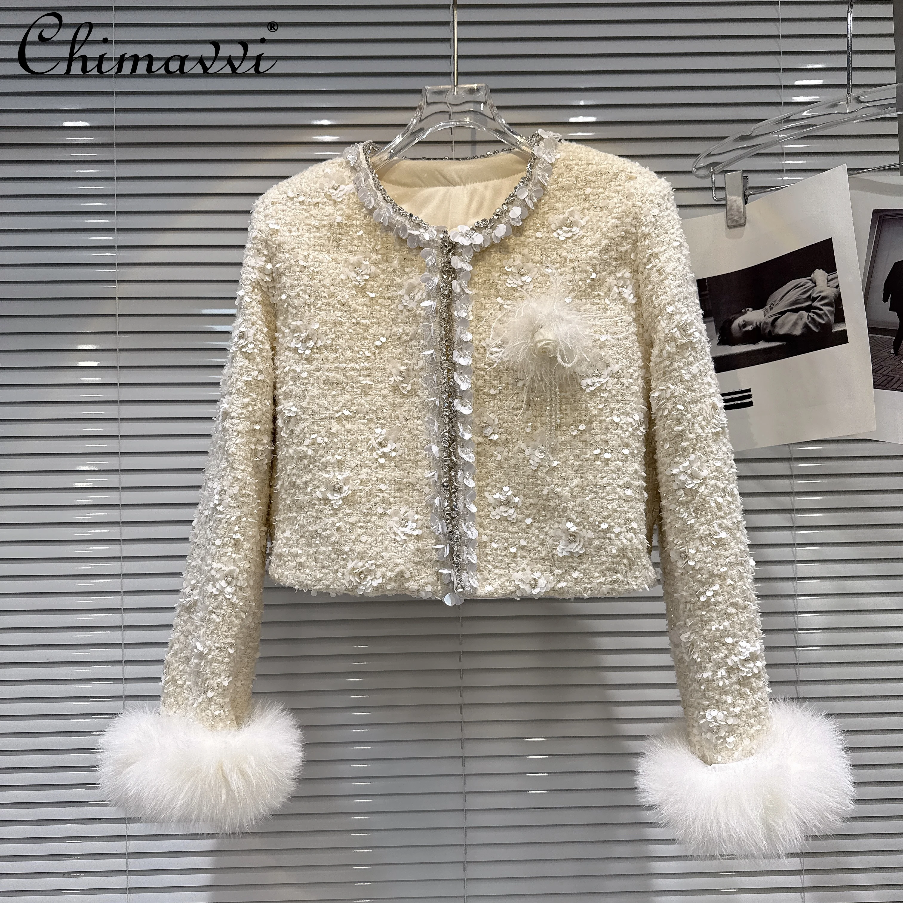 

French Elegant Fashion Socialite Down Coats Beaded Diamond Round Neck Plush Long Sleeve Tweed Short Jackets for Women Winter
