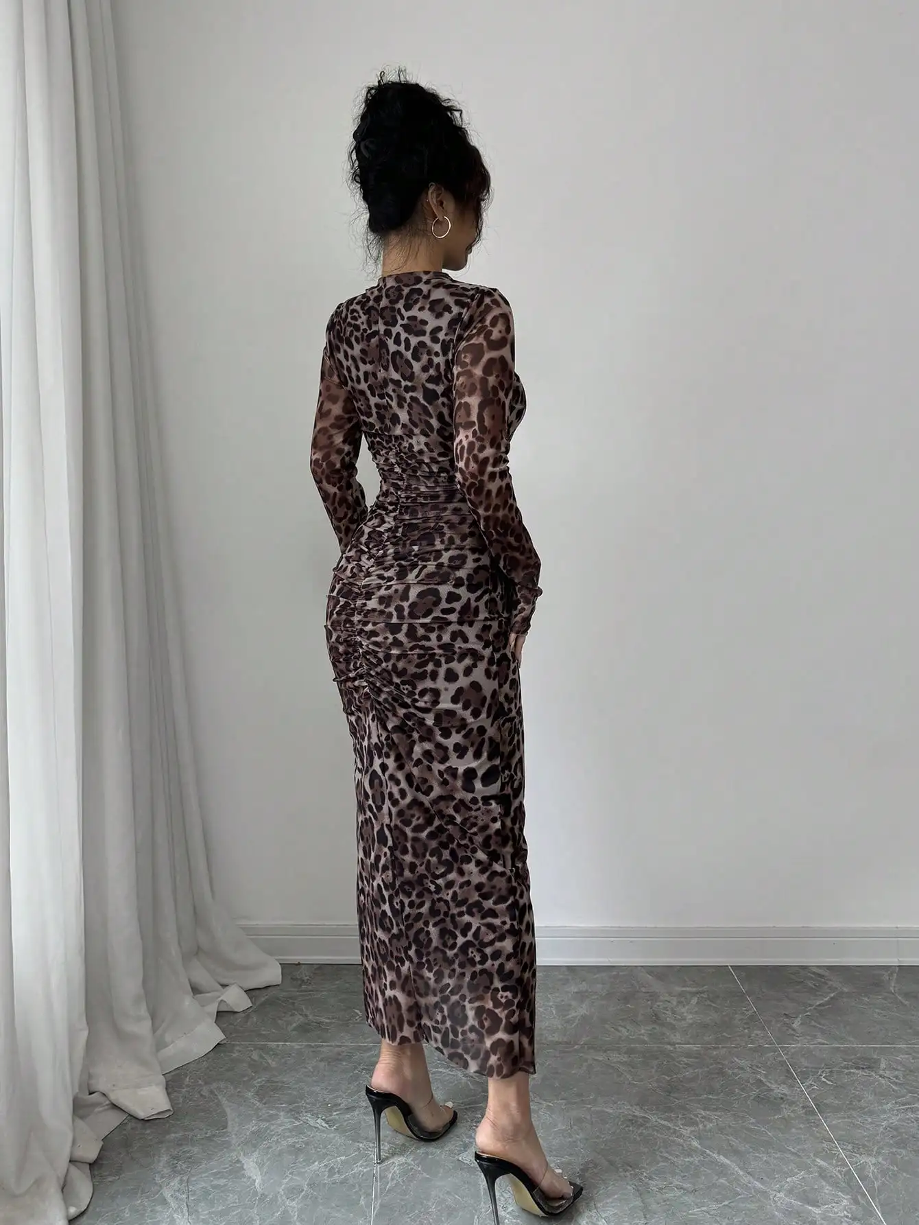 Elegancka sukienka damska Elenzga z siateczki w panterkę, marszczona, dopasowana, jesienna odzież dla kobiet.