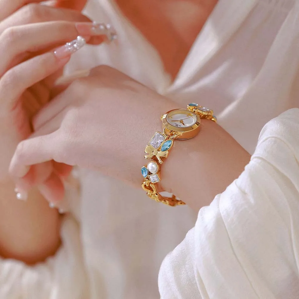 السيدات ووتش ضوء العلامة التجارية الفاخرة BS بيضاوي الشكل الجليد سحق الجليد الياقوت ساعات يد نساء موضة ساعة المعصم