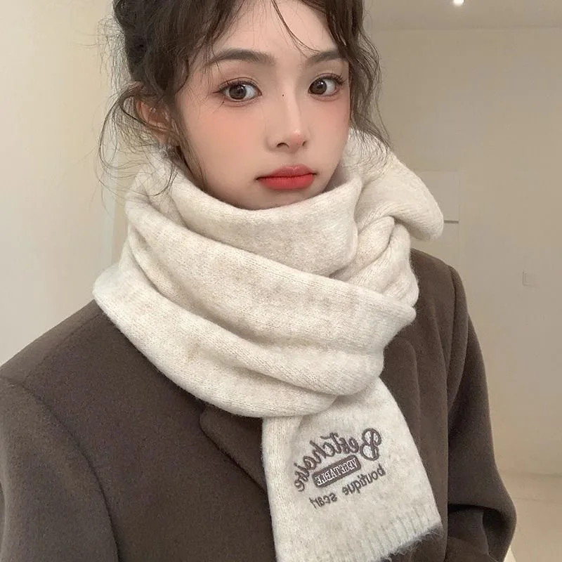 Женский вязаный шарф Maillard на осень и зиму 2024