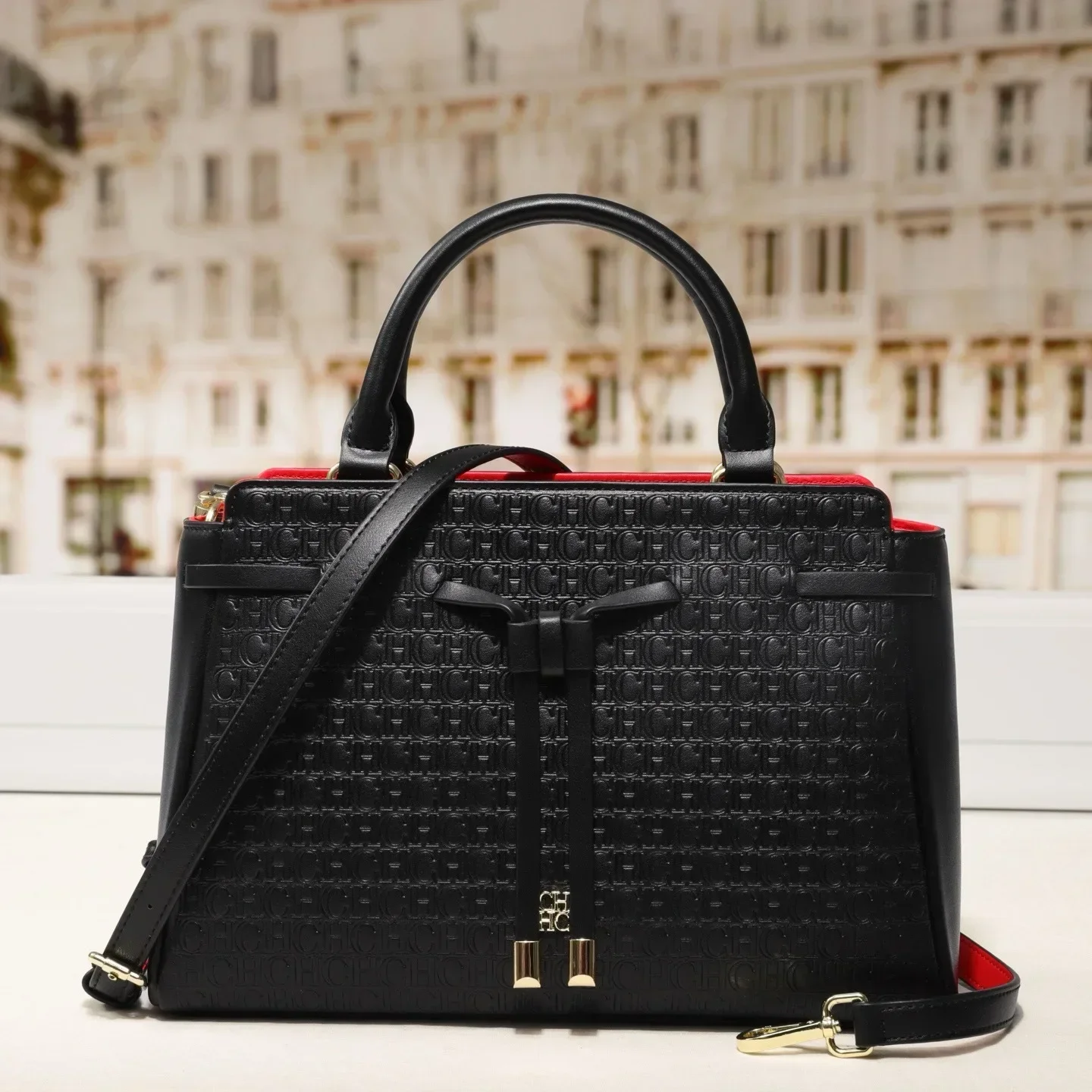 

Luxury Brand Tote Bag for Women Large Capacity Leather Handbag Perfect for Moms & Daily ShoppingCHCH
