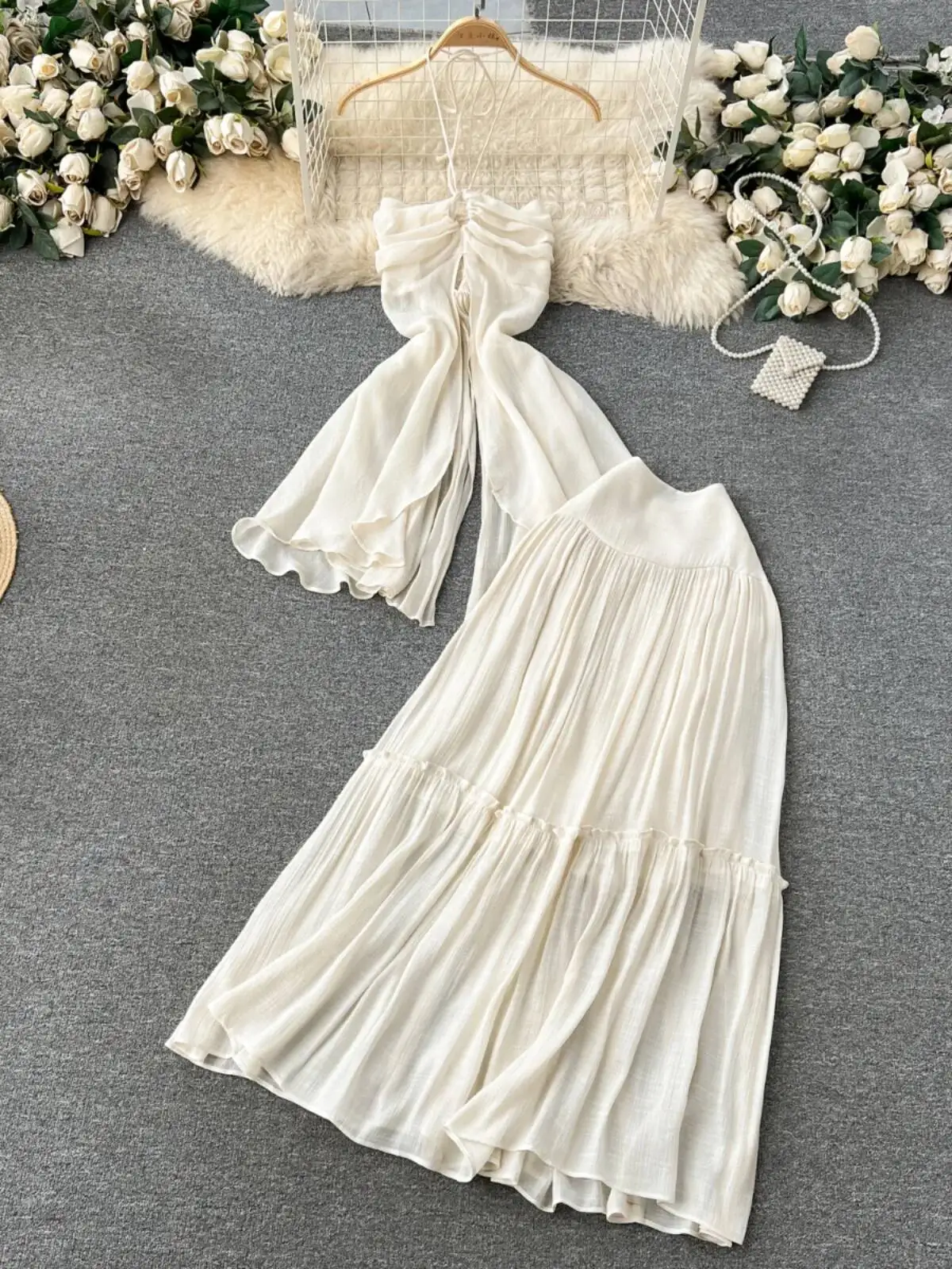 

Сексуальный пляжный комплект из двух предметов: женский топ без бретелек с завязками на шее и длинная юбка с высокой талией в стиле бохо, летний костюм