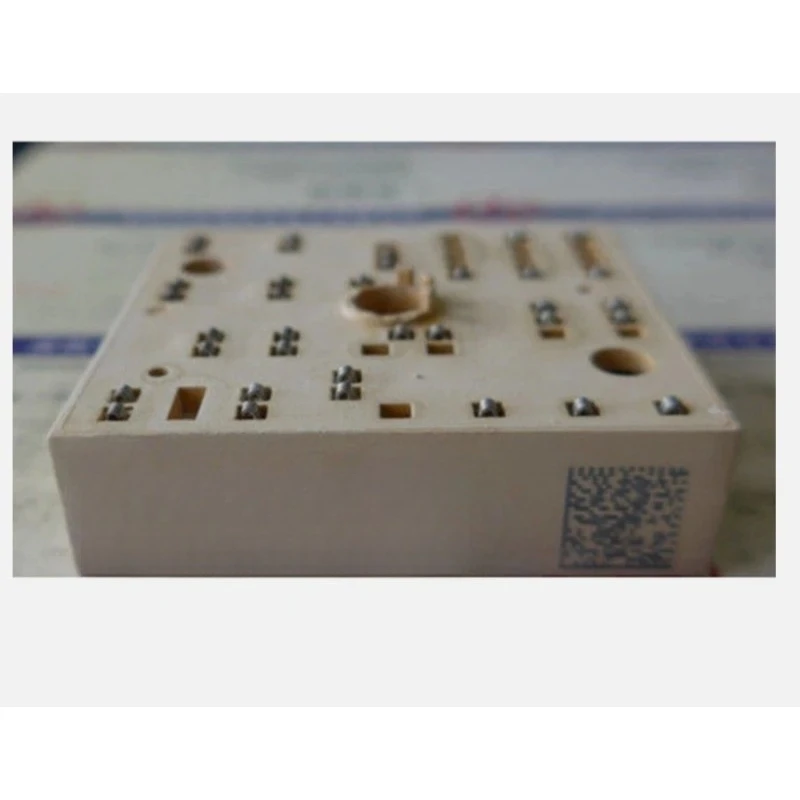 

Совершенно новый оригинальный SKIIP22NAB12T45 SKIIP22NAB12T46 SKIIP 22NAB12T45 SKIIP 22NAB12T46 IGBT-модуль Быстрая доставка