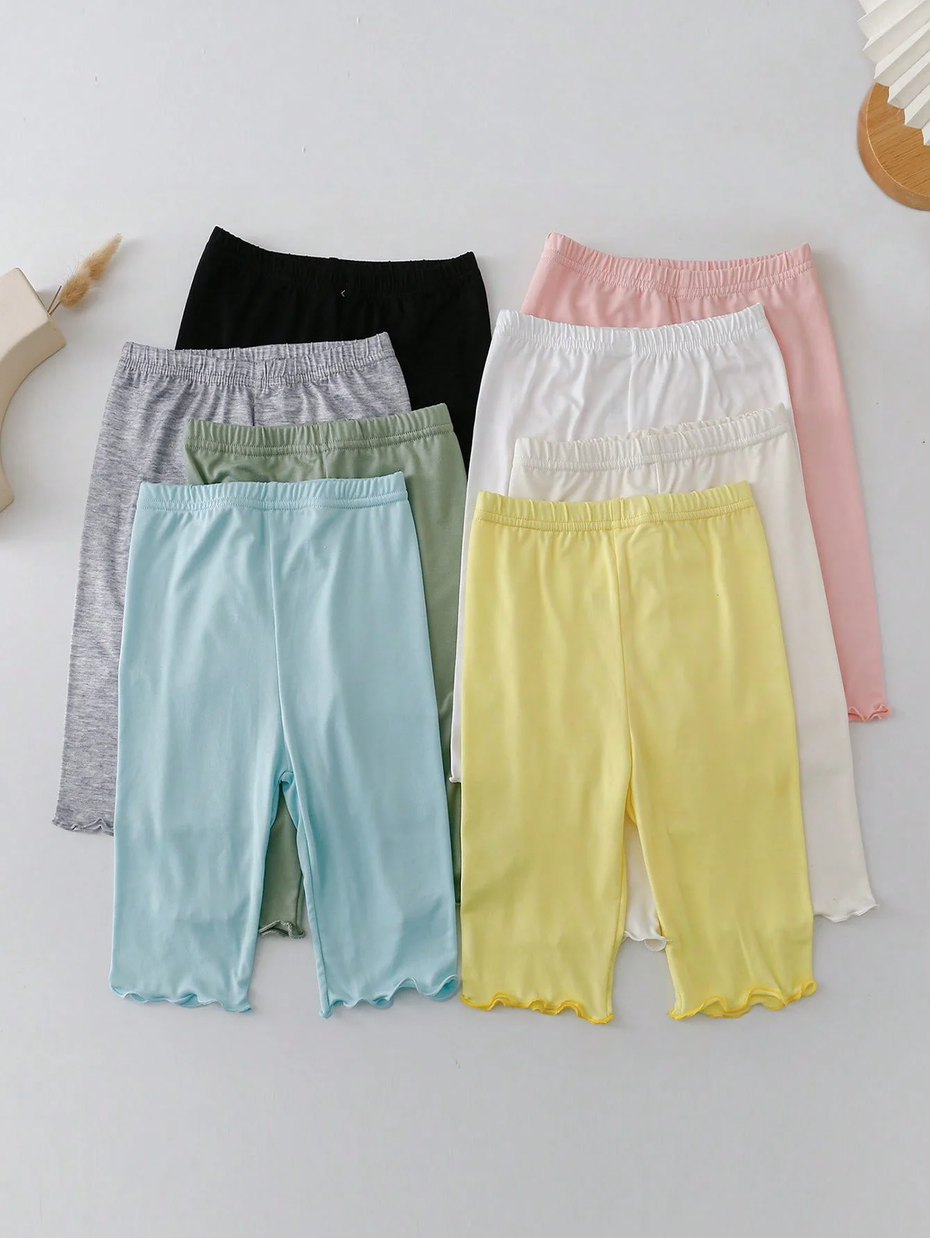 1 Pair of Girls Solid Color Middle Pants,Soft Breathable Summer Elastic Waist Ruffle Casual Pant for Girls Aged 2-10Y Daily Wear