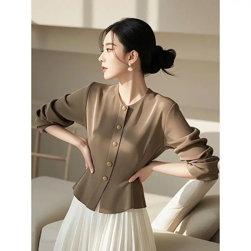 2024 Early Autumn New Women's White Pinch Waist Long Sleeve Shirt Shirt Cold Department High-end Unique Chic Top