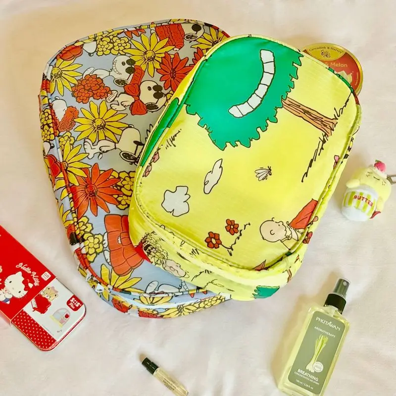 

2pcs/Set Anime Snoopy Storage Bag Cartoon Large Capacity Cosmetic Bag Travel Light Clothing Packaging Travel Bag Kids Gift