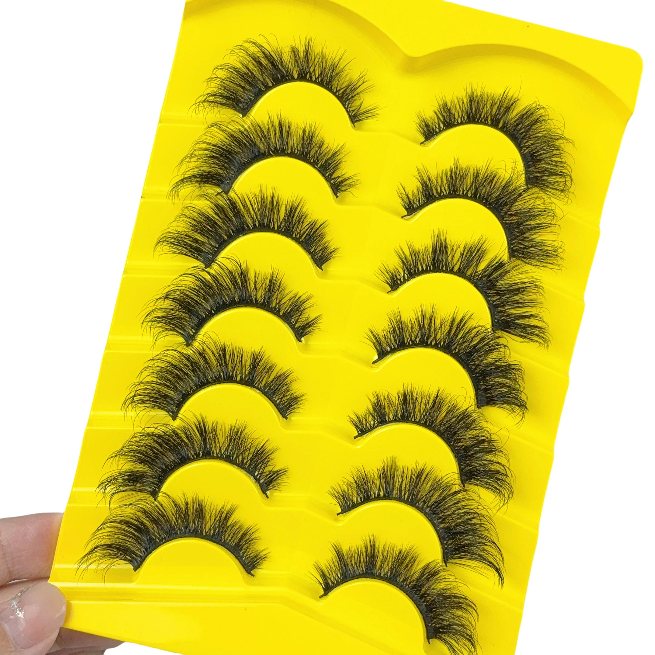 7 pairs of cat-eye eyelashes, elongated outer corners of the eyes, naturally slender and curly false eyelashes, reusable