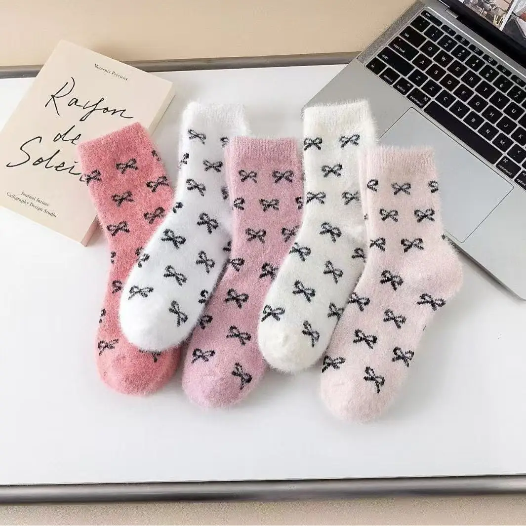 

5 Pairs Socks Autumn Winter Pink Mink Fleece Women mid-calf Thick fluffy Comfortable Home Postpartum Bow Sports Ankle Crew 7W266