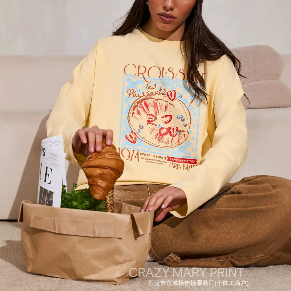 New Sweet Vintage Croissant Paris Bakery Graphic Oversized Cotton Long Sleeve Tee Women Retro Aesthetic Crew Neck Casual T‑Shirt