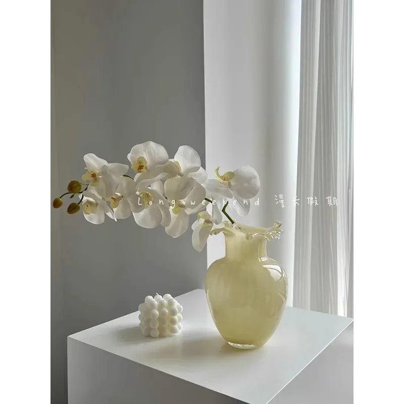 Long Holiday French Milk Jade Medieval Glass Vase Ins Style Desktop Decoration Living Room Study Retro Decoration