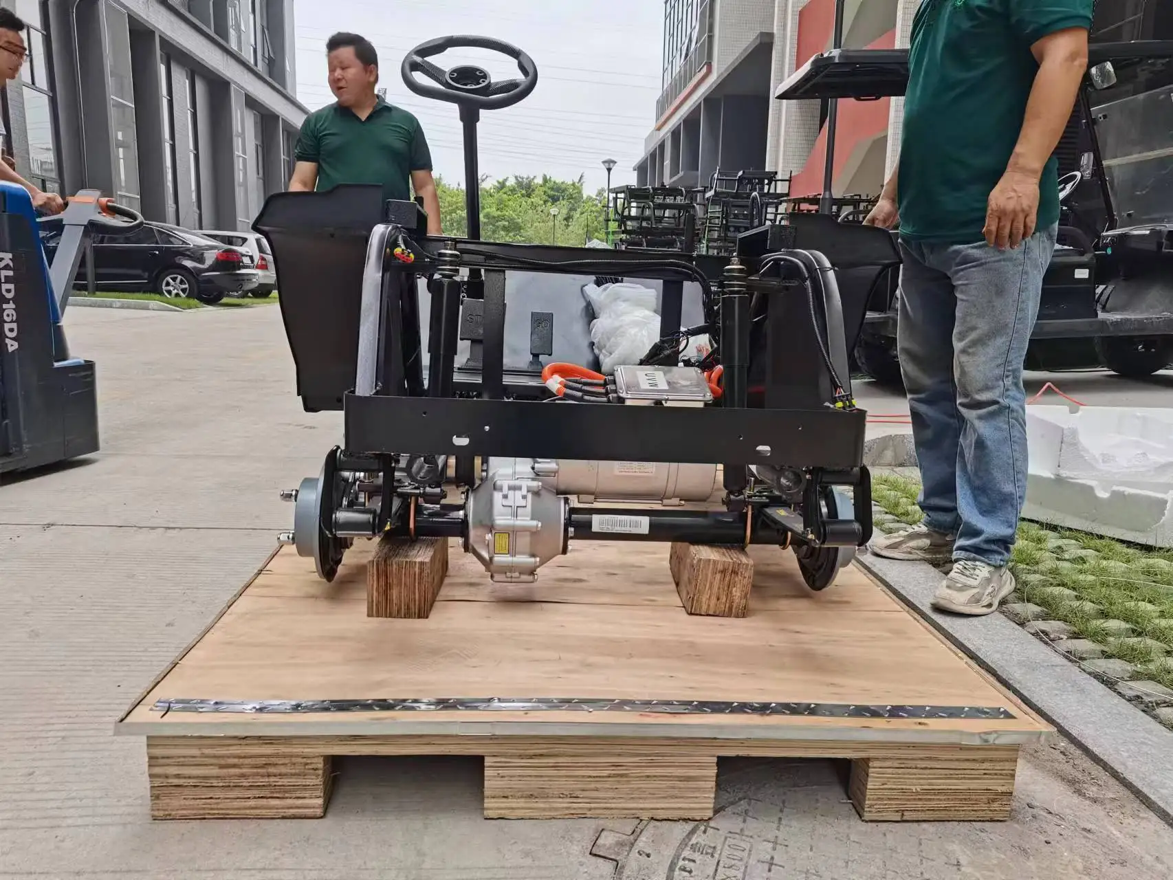 ชุดแปลงรถยนต์ไฟฟ้า CE Cert คุณภาพดี 10KW สําหรับรถเก๋ง รถบรรทุก MPV SUV ATV UTV (ไม่รวมแบตเตอรี่)