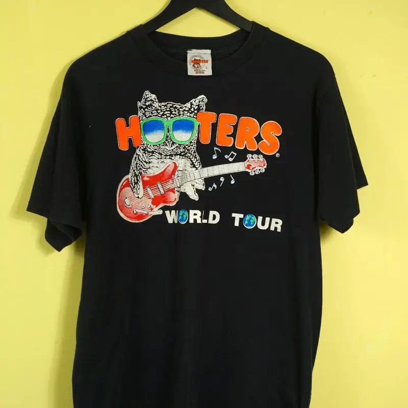 Hooters World Tour (Owl) Double-Sided Vintage Graphic T-Shirt (Large)