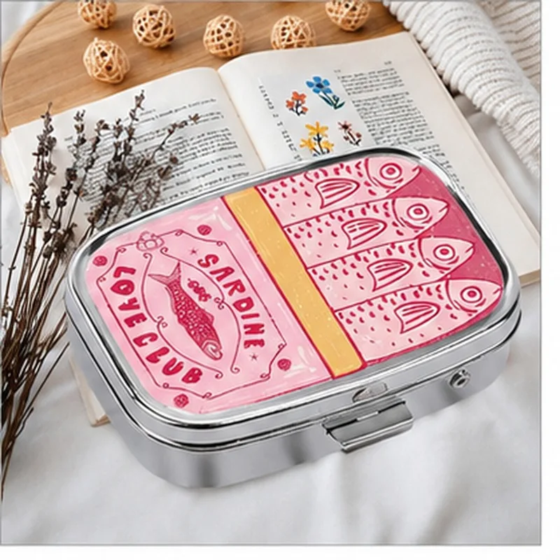 Retro Sardine Print Pill Box 2-Compartment Metal Mini Organizer for Women Travel Jewelry Medicine Candy Storage