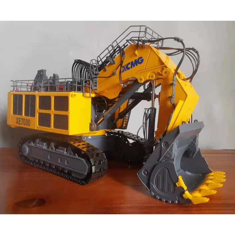 Diecast 1:50 Scale XCMG XE7000 Large Mine Shovel Excavator Alloy Engineering Car Model Collection Souvenir Display