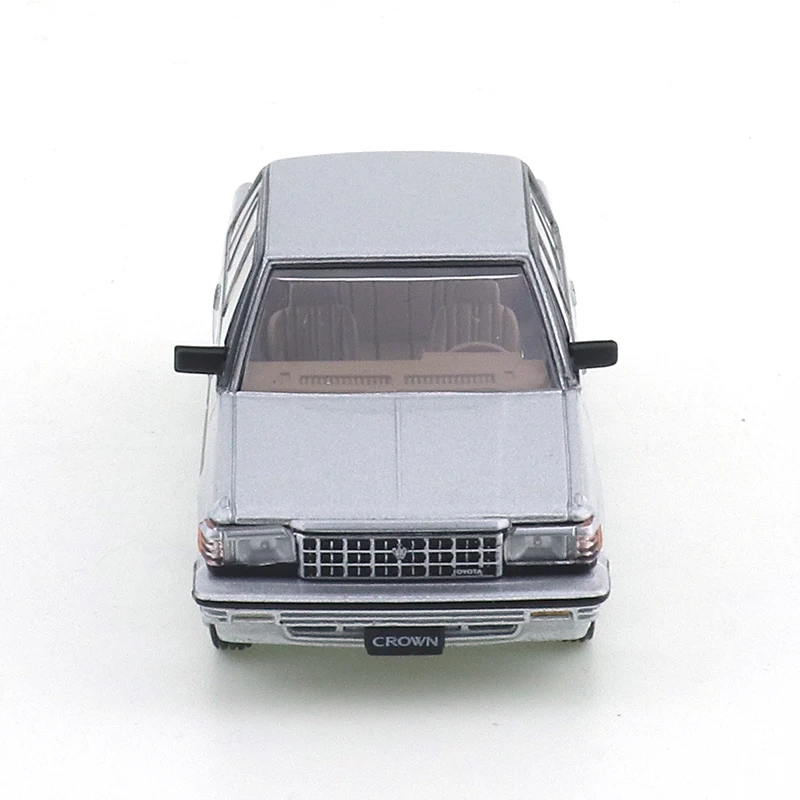 XCARTOYS 1/64 Microalloy Die-cast Car Model Toy Toyota Crown