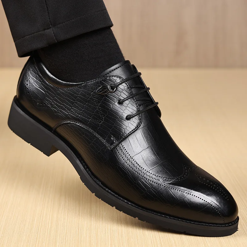 Men's leather shoes, business trend British style suit, business dress shoes
